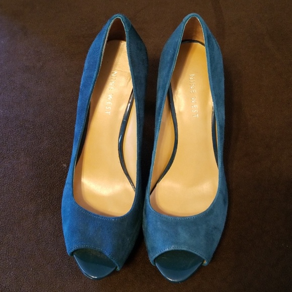 Nine West pumps - Picture 1 of 3